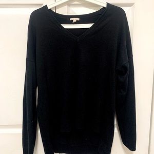 Gap black v neck long sleeve
